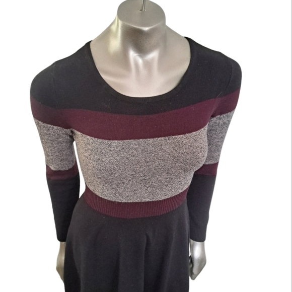 🪻BOGO🪻 Sweater Dress - Black, Gray & Wine‎ - Size Medium - Picture 6 of 12